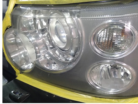 ヘッドライト黄ばみ除去＆クリアコート